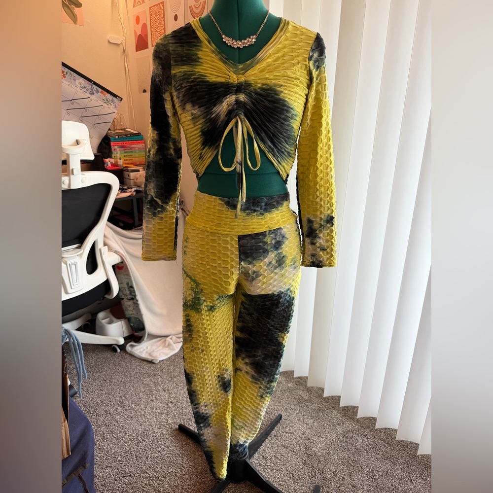 JOLIE & JOY Yellow and Black Women's Two-piece Set